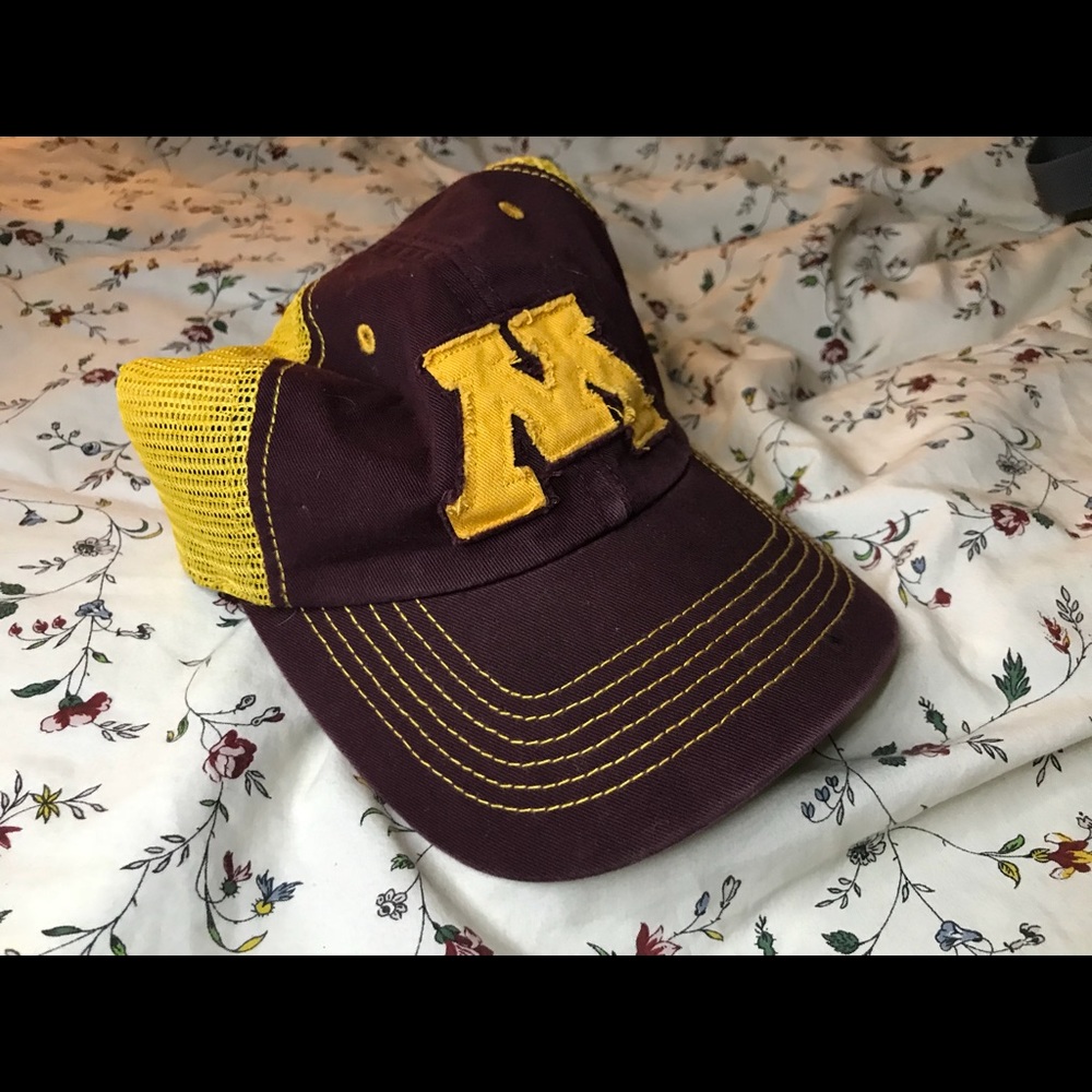 Minnesota University hat.
